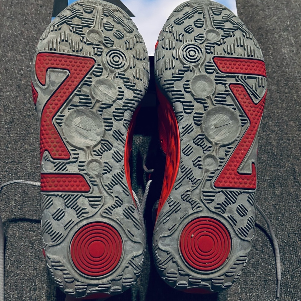 Nike Black and Red PG 5 Basketball Shoes - Picture 5 of 8